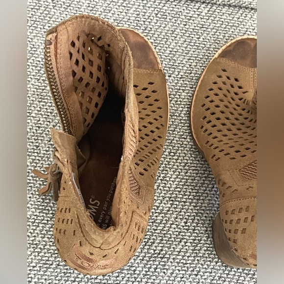 Toms Brown Ankle Booties with Perforated Design - Picture 8 of 16
